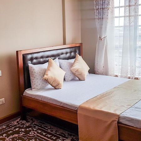 Nairobi West Suites ภายนอก รูปภาพ