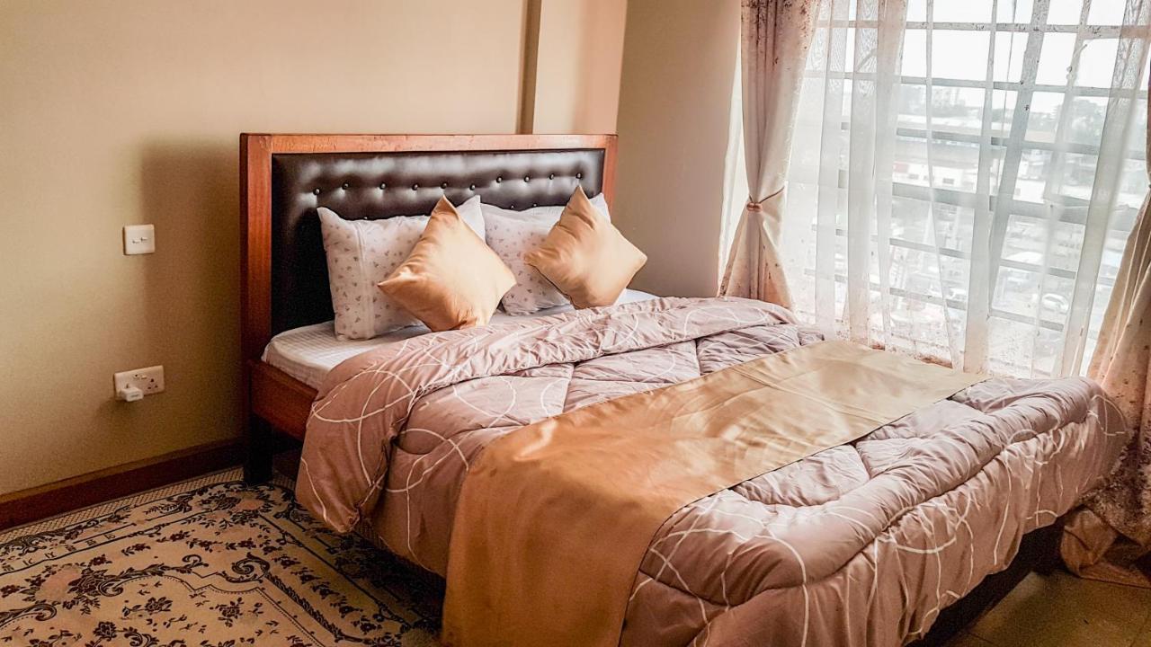 Nairobi West Suites ภายนอก รูปภาพ
